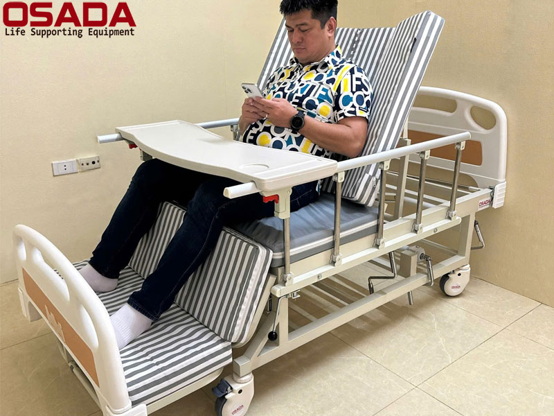 Giường Y Tế Đa Năng Có Bô Vệ Sinh OSADA SD-58C